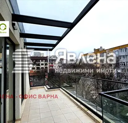 Снимка 5 — Светъл 4-стаен мезонет в Левски 1, Варна с две тераси