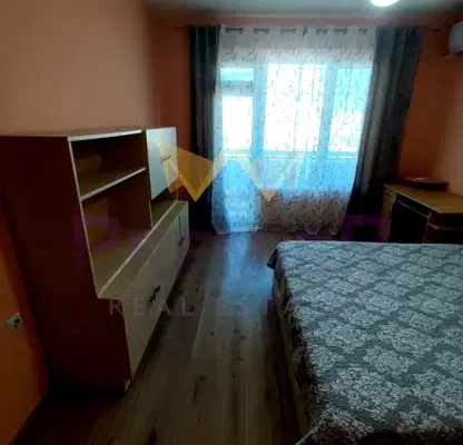Снимка 5 — Тристаен апартамент с две тераси в Лятно кино Тракия, Варна