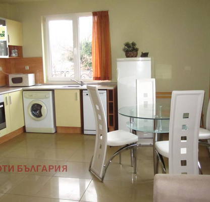 Photo 2 — 2-bedroom apartment in Varna, Evksinograd