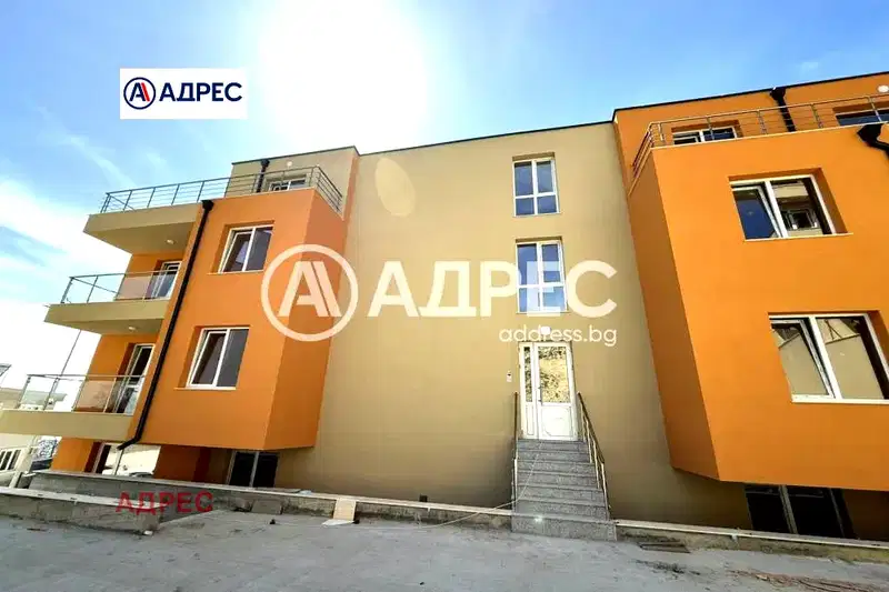Двустаен апартамент с тераса в м-т Пчелина, Варна