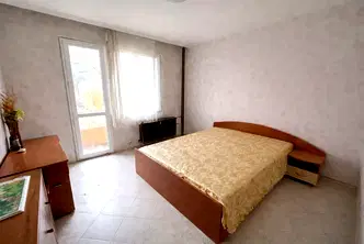 Тристаен апартамент с две тераси в Младост 2, Варна