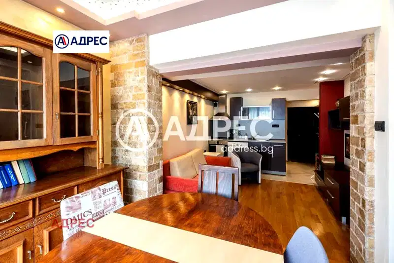 4-стаен апартамент с три спални в Окръжна болница, Варна