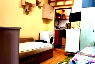 Компактен 1-стаен апартамент на партер в Погреби, Варна