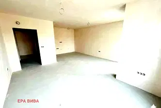 Двустаен апартамент с двор във Варна, Виница