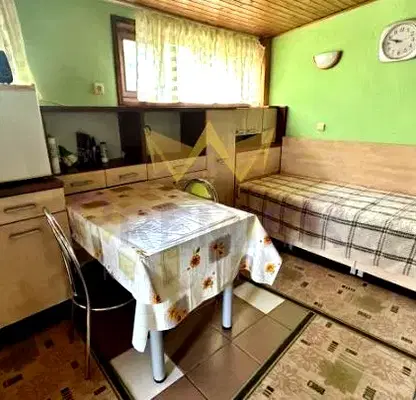 Снимка 3 — Едностаен апартамент в кв. Виница, Варна на партерен етаж