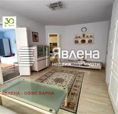 Снимка 5 — Просторен 3-стаен апартамент в Червен площад, Варна с тераса