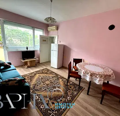 Снимка 3 — Многостаен апартамент с 2 тераси във Варна, ВИНС-Червен площад