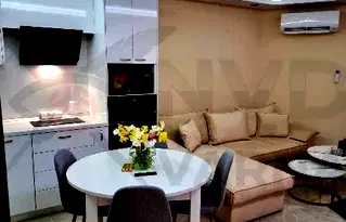Тристаен апартамент с паркомясто във Възраждане 3, Варна