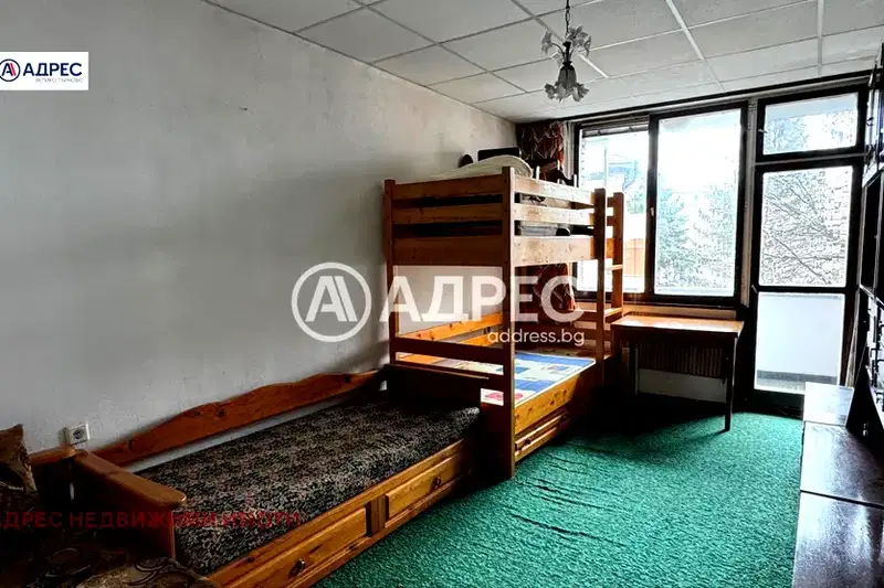 Тристаен апартамент във Велико Търново, Център