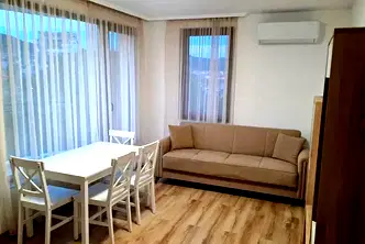 Тристаен апартамент във Велико Търново, Център