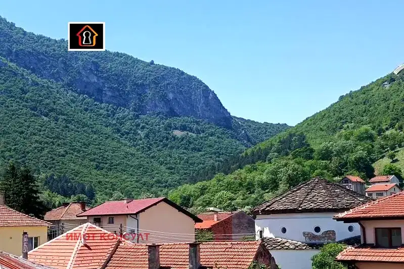 3-bedroom apartment in Vraca, Centyr
