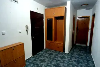 Тристаен апартамент във Враца, Център