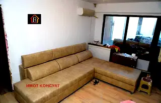 Тристаен апартамент във Враца, Вежен