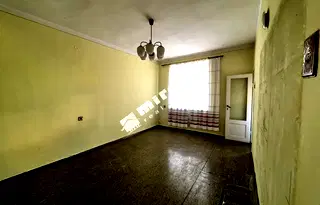 Тристаен апартамент в Ямбол, Център