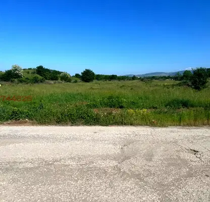 Photo 2 — Plot in Novi Iskyr
