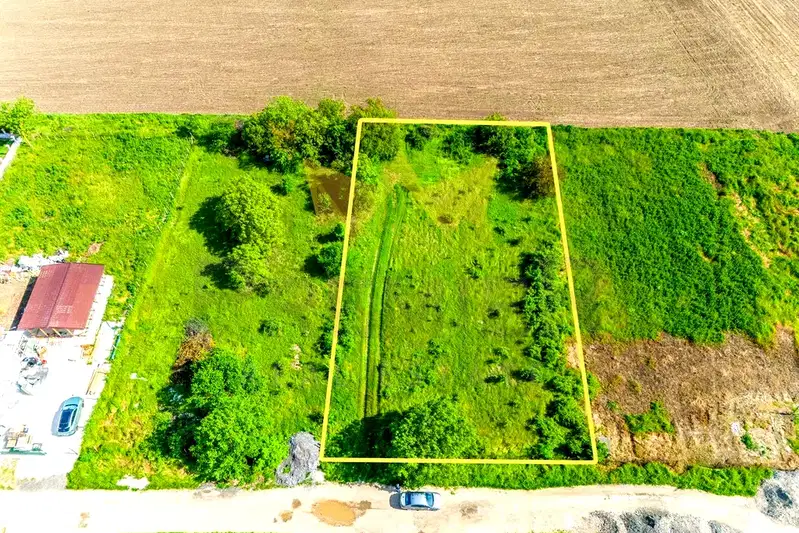 Plot in Oblast Dobrich, Carichino