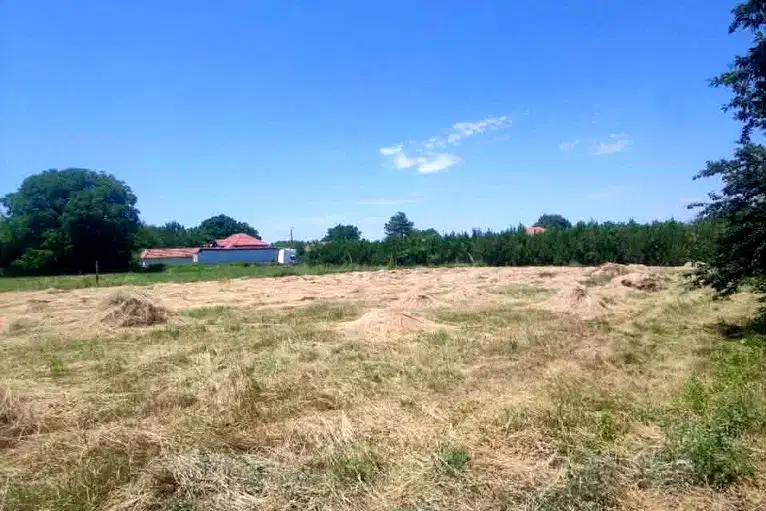 Парцел във Велико Търново, с. Ново село