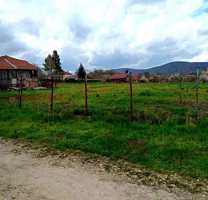 Снимка 2 — Парцел в Габрово, с. Сенник