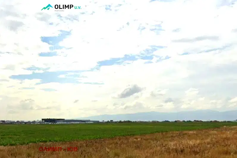 Парцел в София, Враждебна