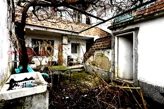 Етаж от къща в Бургас, Център