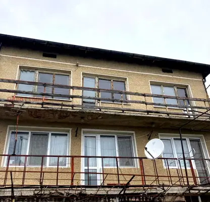 Снимка 3 — Етаж от къща в Добрич, Рилци