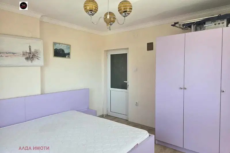 Floor of House in Vladaya