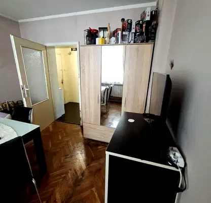 Photo 2 — Floor of House in Shumen, Bolnicata