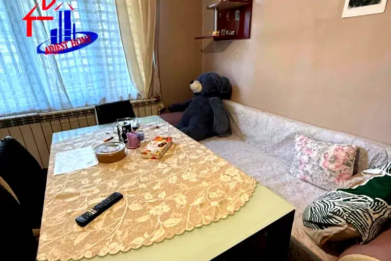Етаж от къща в Шумен, Болницата