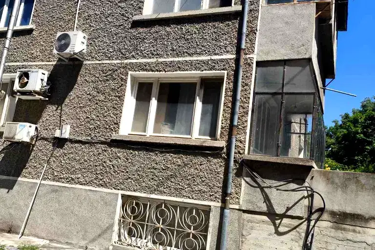 Етаж от къща във Варна, Базар Левски