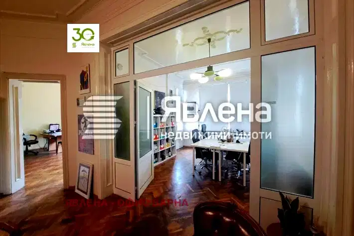 Етаж от къща във Варна, Операта