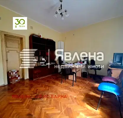 Снимка 4 — Етаж от къща във Варна, Операта