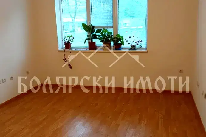 Floor of House in Veliko Tyrnovo, Centyr