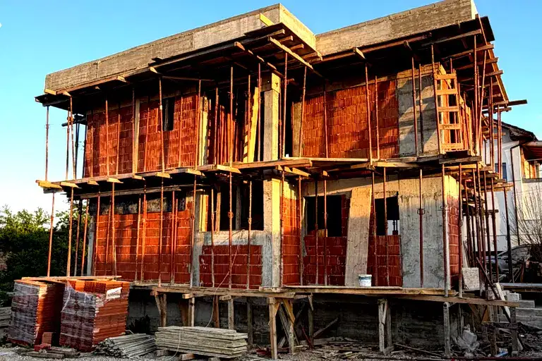 House in област София, Bojurishte