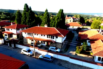 Къща в София, Долна баня