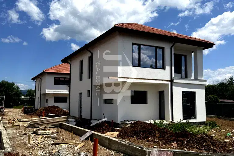 House in област София, Kostinbrod