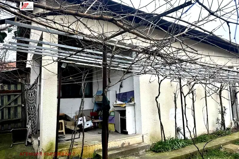 House in Kyrdjali, Centyr