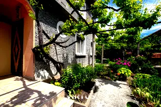 Къща в Ловеч, Луковит