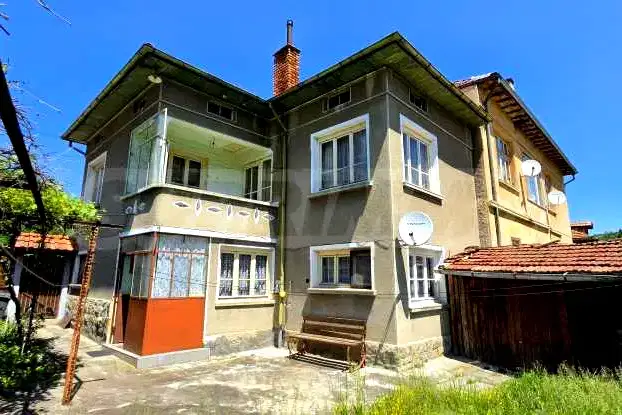 House in Oblast Gabrovo, Plachkovci
