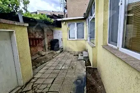 House in Plovdiv, Centyr
