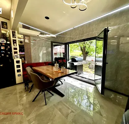Photo 2 — House in Ruse, Centyr