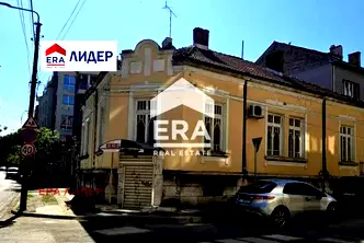Къща в Русе, Широк център