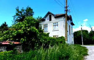 Къща във Велико Търново, с. Балван