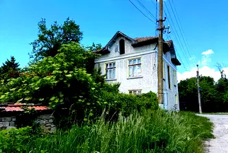Къща във Велико Търново, с. Балван