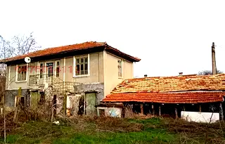 Къща във Варна, с. Ботево