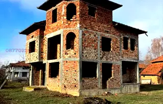 Къща в Ловеч, с. Български извор