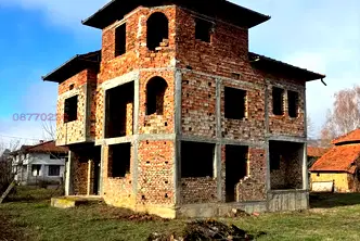Къща в Ловеч, с. Български извор