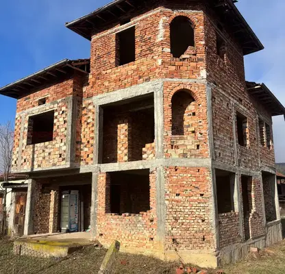 Снимка 4 — Къща в Ловеч, с. Български извор