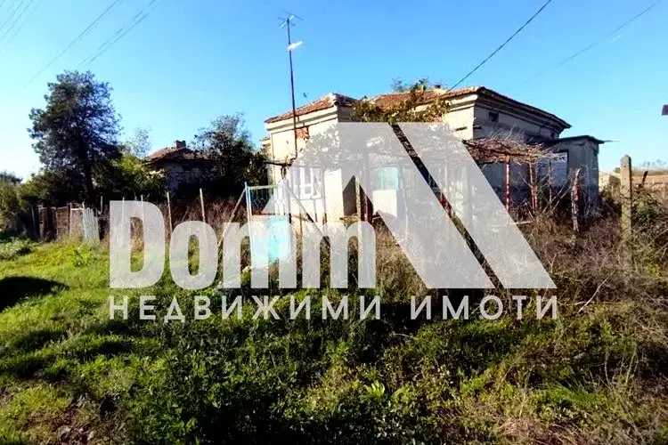 Къща в Добрич, с. Дъбрава