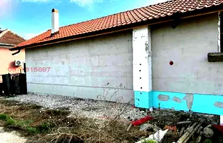 Къща във Враца, с. Гложене