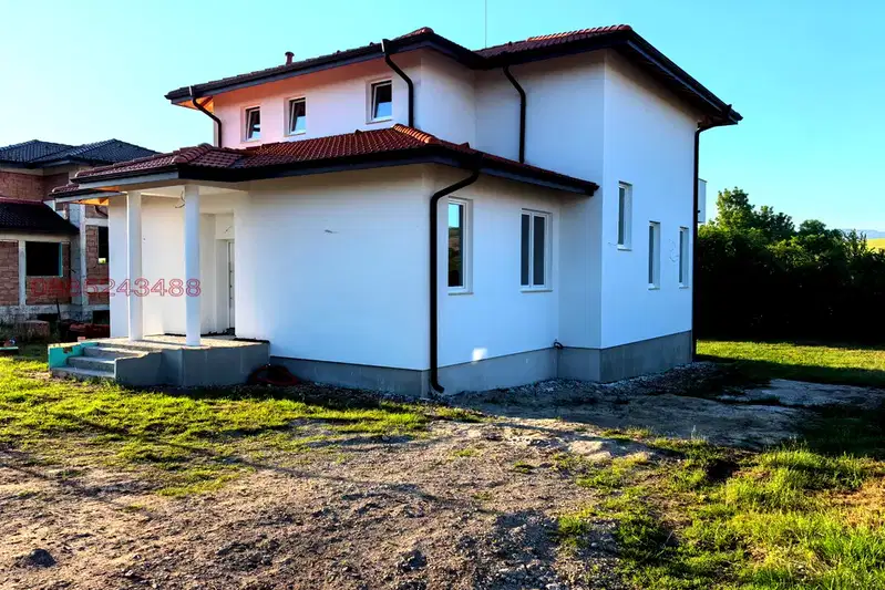House in област София, Herakovo